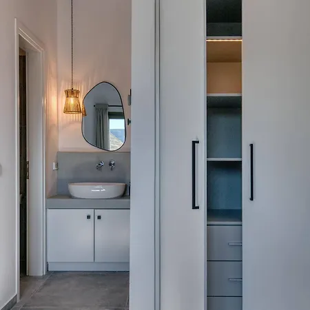 Anat Paros Isterni (Paros)